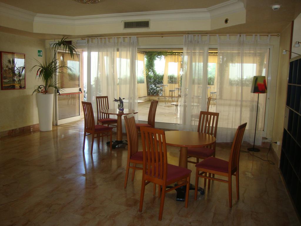 Park Hotel Roma Cassia エクステリア 写真